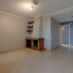 Sobrado com 160m², 2 dormitórios, 2 vagas, no bairro Cruzeiro em Caxias do Sul para Alugar