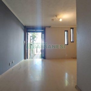 Sobrado com 160m², 2 dormitórios, 2 vagas, no bairro Cruzeiro em Caxias do Sul para Alugar