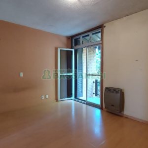 Sobrado com 160m², 2 dormitórios, 2 vagas, no bairro Cruzeiro em Caxias do Sul para Alugar