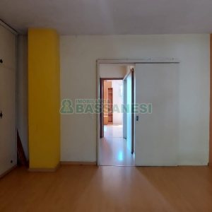 Sobrado com 160m², 2 dormitórios, 2 vagas, no bairro Cruzeiro em Caxias do Sul para Alugar