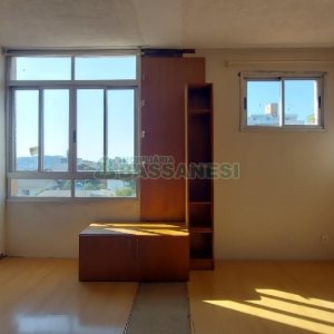 Sobrado com 160m², 2 dormitórios, 2 vagas, no bairro Cruzeiro em Caxias do Sul para Alugar