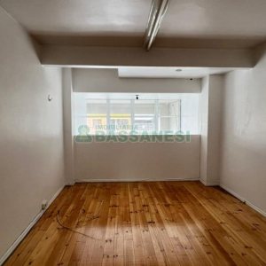 Loja com 310m², 6 vagas, no bairro Centro em Caxias do Sul para Alugar