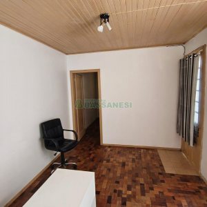 Casa com 169m², 4 dormitórios, 1 vaga, no bairro Rio Branco em Caxias do Sul para Comprar