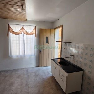 Casa com 169m², 4 dormitórios, 1 vaga, no bairro Rio Branco em Caxias do Sul para Comprar