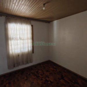 Casa com 169m², 4 dormitórios, 1 vaga, no bairro Rio Branco em Caxias do Sul para Comprar