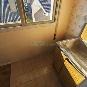 Casa com 169m², 4 dormitórios, 1 vaga, no bairro Rio Branco em Caxias do Sul para Comprar