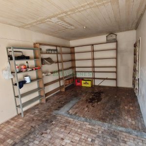 Casa com 169m², 4 dormitórios, 1 vaga, no bairro Rio Branco em Caxias do Sul para Comprar
