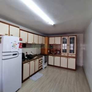 Casa com 330m², 3 dormitórios, 2 vagas, no bairro Rio Branco em Caxias do Sul para Comprar