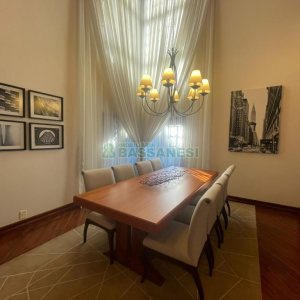 Casa com 249m², 3 dormitórios, 2 vagas, no bairro Colina Sorriso em Caxias do Sul para Comprar