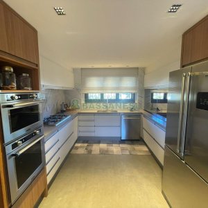 Casa com 249m², 3 dormitórios, 2 vagas, no bairro Colina Sorriso em Caxias do Sul para Comprar