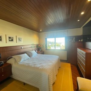 Casa com 249m², 3 dormitórios, 2 vagas, no bairro Colina Sorriso em Caxias do Sul para Comprar