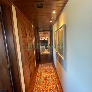 Casa com 249m², 3 dormitórios, 2 vagas, no bairro Colina Sorriso em Caxias do Sul para Comprar