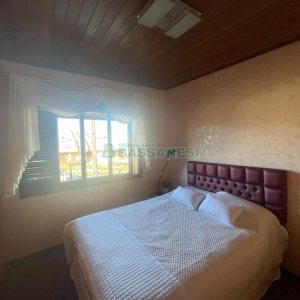 Casa com 249m², 3 dormitórios, 2 vagas, no bairro Colina Sorriso em Caxias do Sul para Comprar