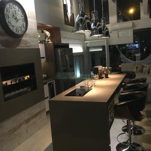 Casa com 600m², 3 dormitórios, 3 vagas, no bairro Cinqüentenário em Caxias do Sul para Comprar