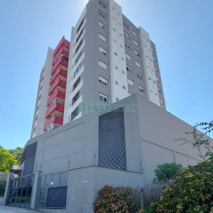 Apto Mobiliado com 70m², 2 dormitórios, 2 vagas, no bairro Lourdes em Caxias do Sul para Alugar