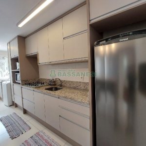 Apto Mobiliado com 70m², 2 dormitórios, 2 vagas, no bairro Lourdes em Caxias do Sul para Alugar