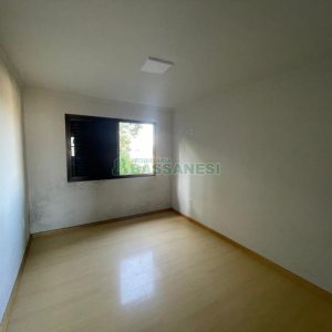 Casa com 224m², 3 dormitórios, 3 vagas, no bairro São Leopoldo em Caxias do Sul para Comprar