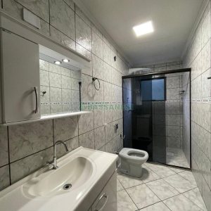 Casa com 224m², 3 dormitórios, 3 vagas, no bairro São Leopoldo em Caxias do Sul para Comprar