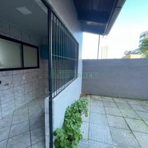 Casa com 224m², 3 dormitórios, 3 vagas, no bairro São Leopoldo em Caxias do Sul para Comprar