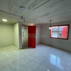 Casa com 224m², 3 dormitórios, 3 vagas, no bairro São Leopoldo em Caxias do Sul para Comprar