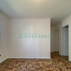 Casa com 136m², 3 dormitórios, 1 vaga, no bairro Universitário em Caxias do Sul para Alugar