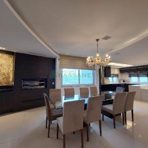 Apto Mobiliado com 393m², 5 dormitórios, 4 vagas, no bairro São Pelegrino em Caxias do Sul para Alugar
