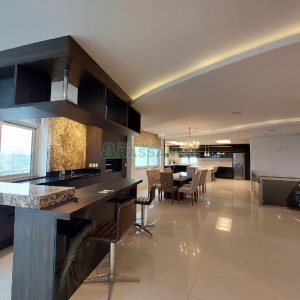 Apto Mobiliado com 393m², 5 dormitórios, 4 vagas, no bairro São Pelegrino em Caxias do Sul para Alugar