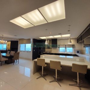 Apto Mobiliado com 393m², 5 dormitórios, 4 vagas, no bairro São Pelegrino em Caxias do Sul para Alugar