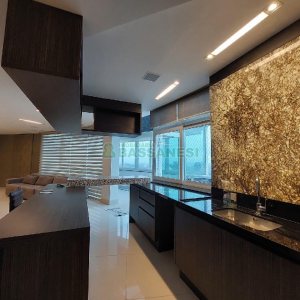 Apto Mobiliado com 393m², 5 dormitórios, 4 vagas, no bairro São Pelegrino em Caxias do Sul para Alugar