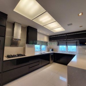 Apto Mobiliado com 393m², 5 dormitórios, 4 vagas, no bairro São Pelegrino em Caxias do Sul para Alugar