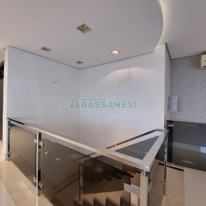 Apto Mobiliado com 393m², 5 dormitórios, 4 vagas, no bairro São Pelegrino em Caxias do Sul para Alugar