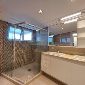 Apto Mobiliado com 393m², 5 dormitórios, 4 vagas, no bairro São Pelegrino em Caxias do Sul para Alugar