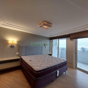 Apto Mobiliado com 393m², 5 dormitórios, 4 vagas, no bairro São Pelegrino em Caxias do Sul para Alugar