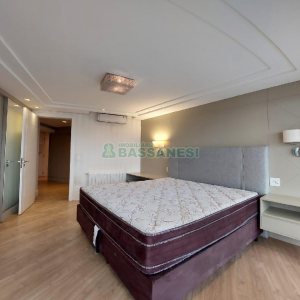 Apto Mobiliado com 393m², 5 dormitórios, 4 vagas, no bairro São Pelegrino em Caxias do Sul para Alugar