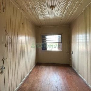 Casa com 45m², 2 dormitórios, no bairro Rio Branco em Caxias do Sul para Comprar