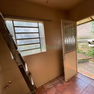 Casa com 45m², 2 dormitórios, no bairro Rio Branco em Caxias do Sul para Comprar
