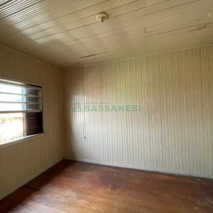 Casa com 45m², 2 dormitórios, no bairro Rio Branco em Caxias do Sul para Comprar