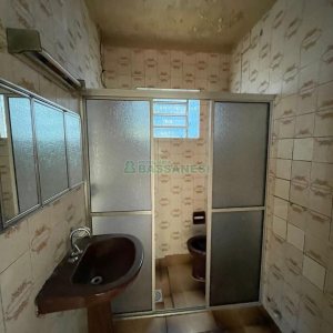 Casa com 45m², 2 dormitórios, no bairro Rio Branco em Caxias do Sul para Comprar