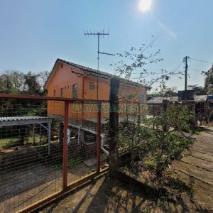 Casa com 113m², 2 dormitórios, 1 vaga, no bairro Desvio Rizzo em Caxias do Sul para Comprar