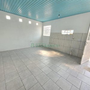 Casa com 113m², 2 dormitórios, 1 vaga, no bairro Desvio Rizzo em Caxias do Sul para Comprar