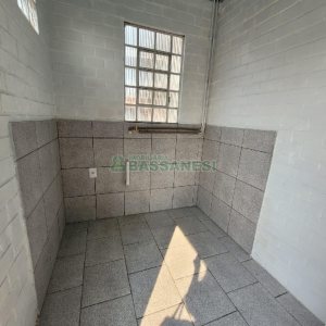 Casa com 113m², 2 dormitórios, 1 vaga, no bairro Desvio Rizzo em Caxias do Sul para Comprar