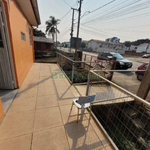 Casa com 113m², 2 dormitórios, 1 vaga, no bairro Desvio Rizzo em Caxias do Sul para Comprar