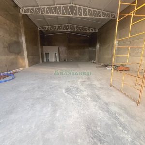 Pavilhão com 280m², no bairro São José em Caxias do Sul para Alugar