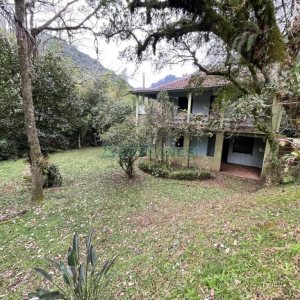 Chácara com 120m², 3 dormitórios, no bairro Parada Cristal em Caxias do Sul para Comprar