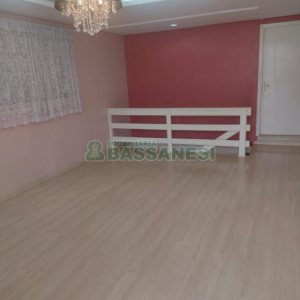 Casa com 258m², 3 dormitórios, 2 vagas, no bairro Santa Lúcia em Caxias do Sul para Comprar