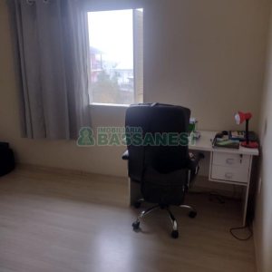 Casa com 258m², 3 dormitórios, 2 vagas, no bairro Santa Lúcia em Caxias do Sul para Comprar