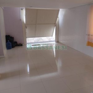 Casa com 258m², 3 dormitórios, 2 vagas, no bairro Santa Lúcia em Caxias do Sul para Comprar