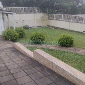 Casa com 258m², 3 dormitórios, 2 vagas, no bairro Santa Lúcia em Caxias do Sul para Comprar