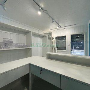 Casa Comercial com 98m², 2 vagas, no bairro Pio X em Caxias do Sul para Alugar