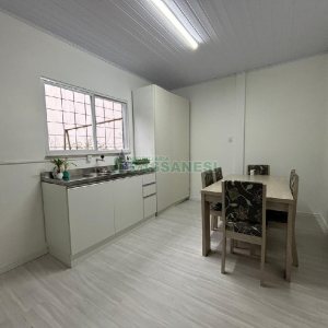 Casa Comercial com 98m², 2 vagas, no bairro Pio X em Caxias do Sul para Alugar